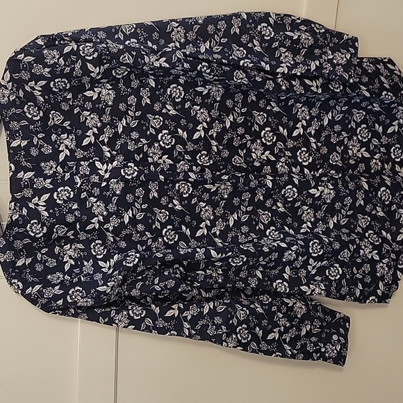 Lands' End Blue And White Flower Pattern Mandarin Collar Blouse. Size 14 - Picture 5 of 7